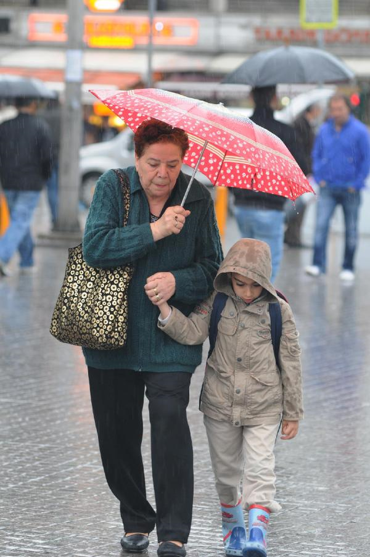 Meteorolojiden Kuvvetli Yağış Uyarısı