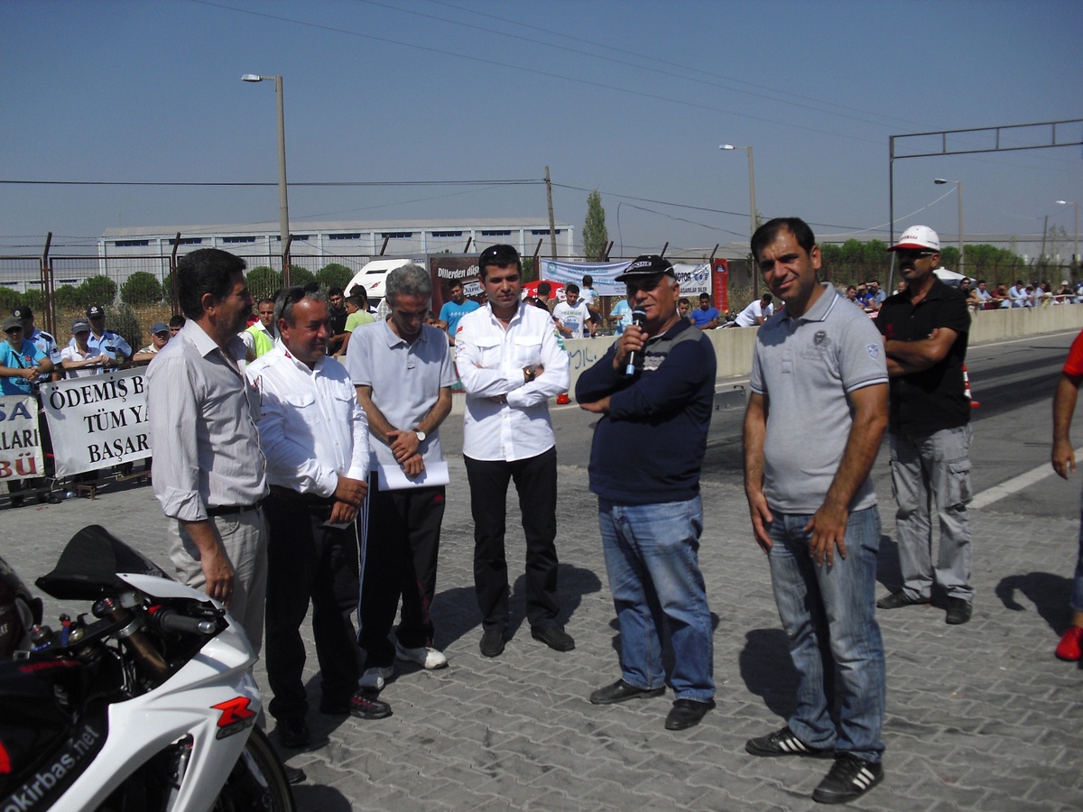 Ödemişli Motosiklet Sporcusu Yeşil, İki Kupayla Döndü