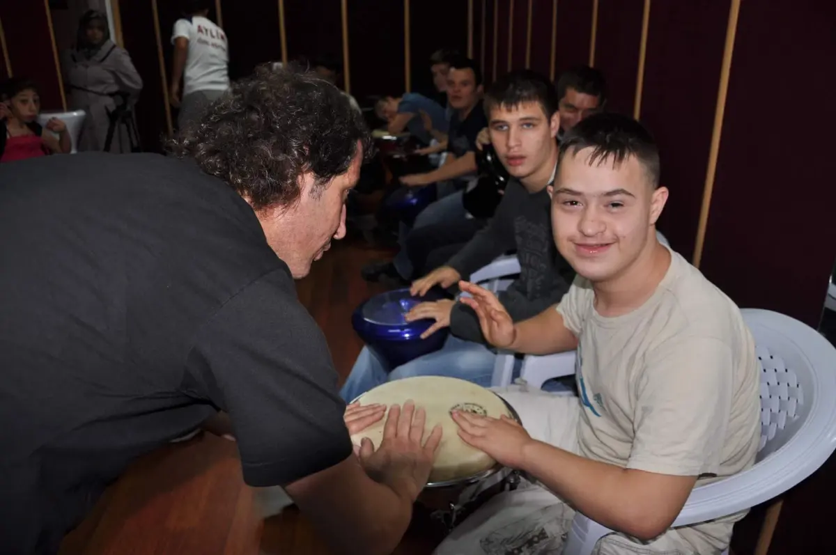 (Özel Haber) Otistik Çocuklara Ritimle Rehabilite