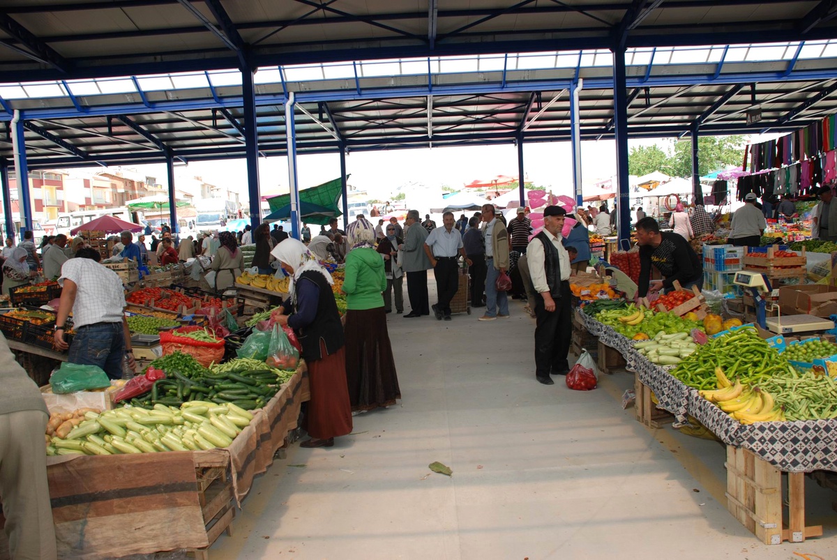 Pazarcı Esnafının Sandıklık Pazarına İlgisi