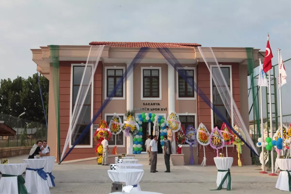 Sakarya\'da Amatör Spor Evi Açıldı
