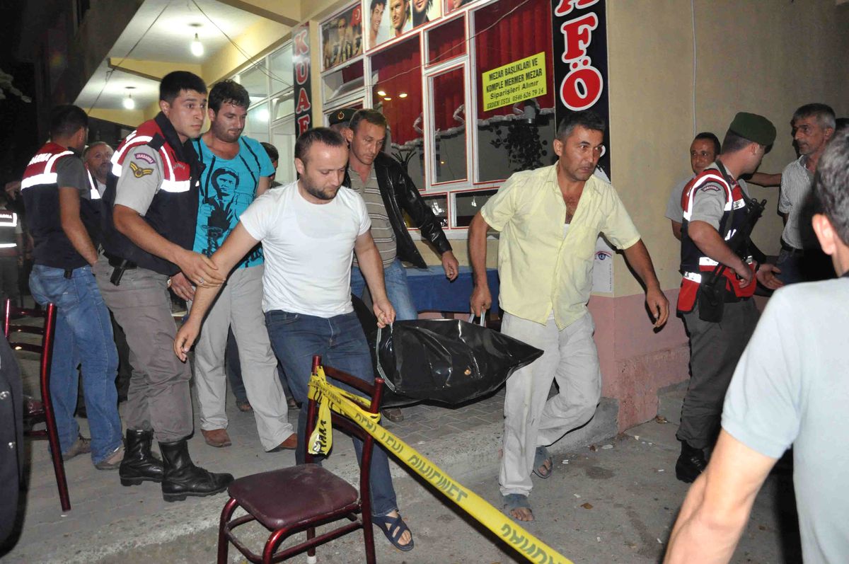 Sakarya\'da Silahlı Çatışma: 2 Ölü, 1 Yaralı (1)