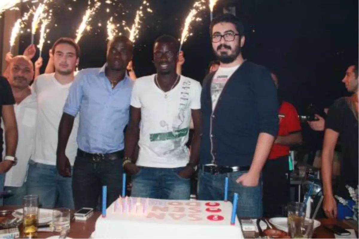 Sansendo\'dan Görkemli Kutlama