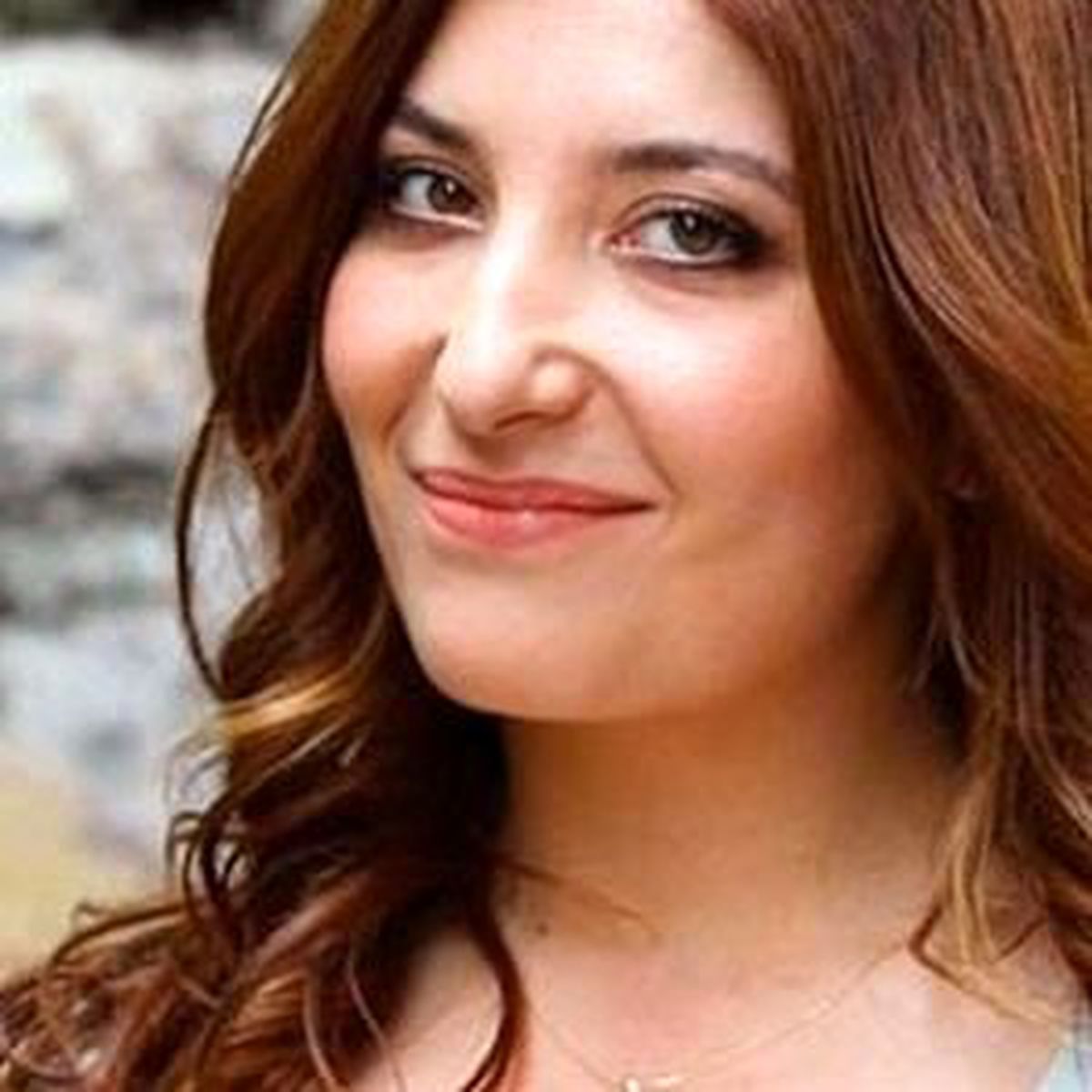 Şebnem Bozoklu Tiyatroya Döndü