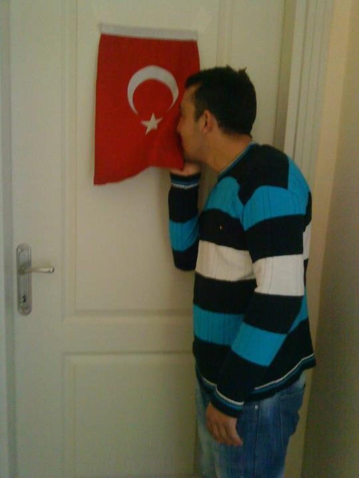 Şehit Uzman Çavuş Güler\'in Görüntüleri Facebook\'ta