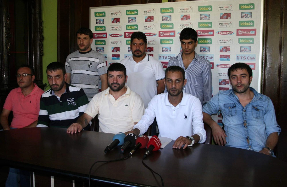 Trabzonspor ile Yılmaz Arasındaki Tartışmaya Taraftarlar da Katıldı