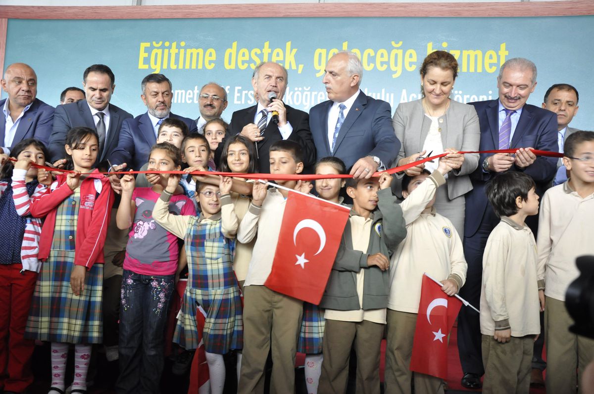 Vali Mutlu ve Belediye Başkanı Topbaş, İlköğretim Okulu Açılışına Katıldı