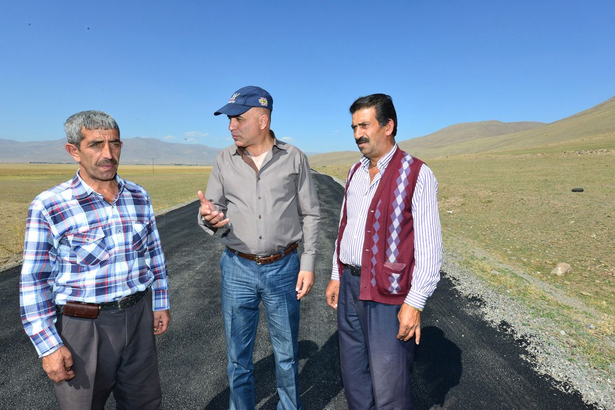 11 Kilometrelik Yola, Muhtarlardan Sofralı Teşekkür