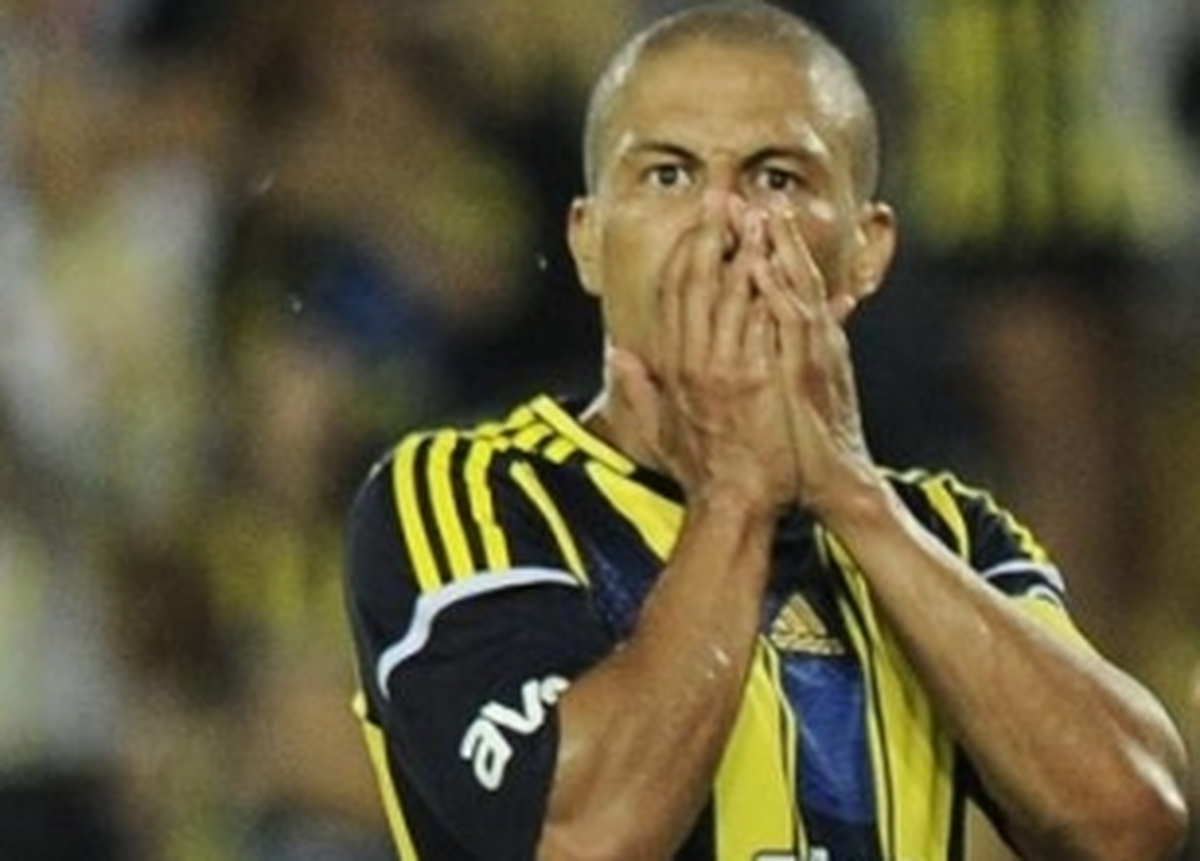 Alex\'ten İlginç \'Efsane\' Cevabı!