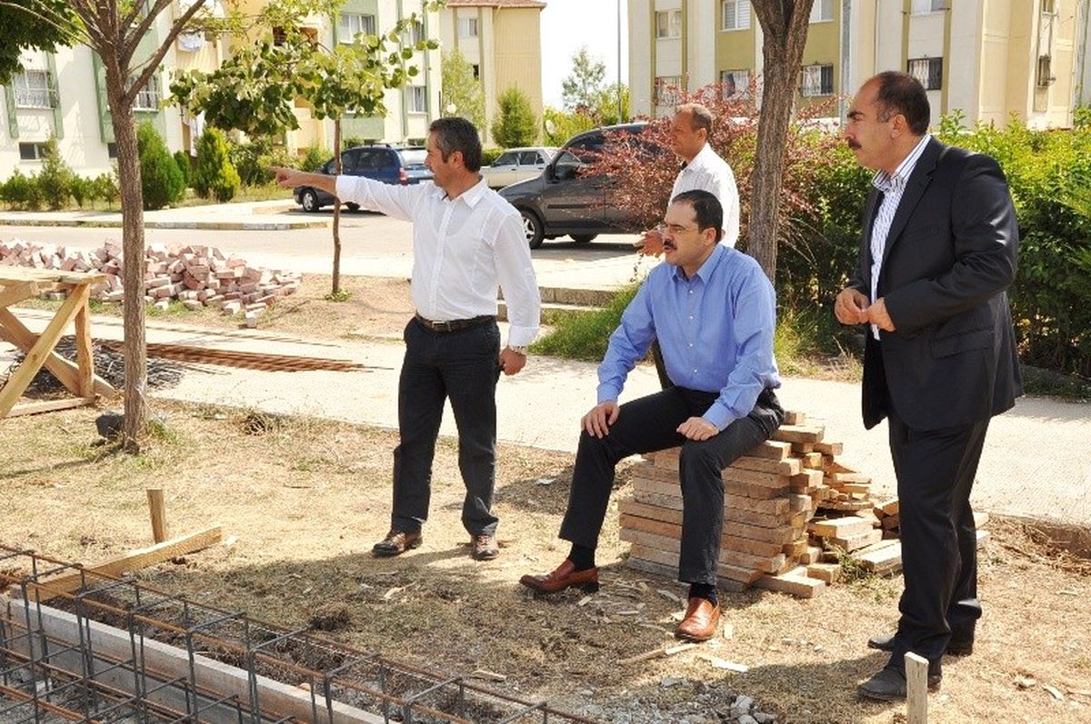 Başiskele Belediyesi Atakent Parkında Çalışmalırını Sürdürüyor