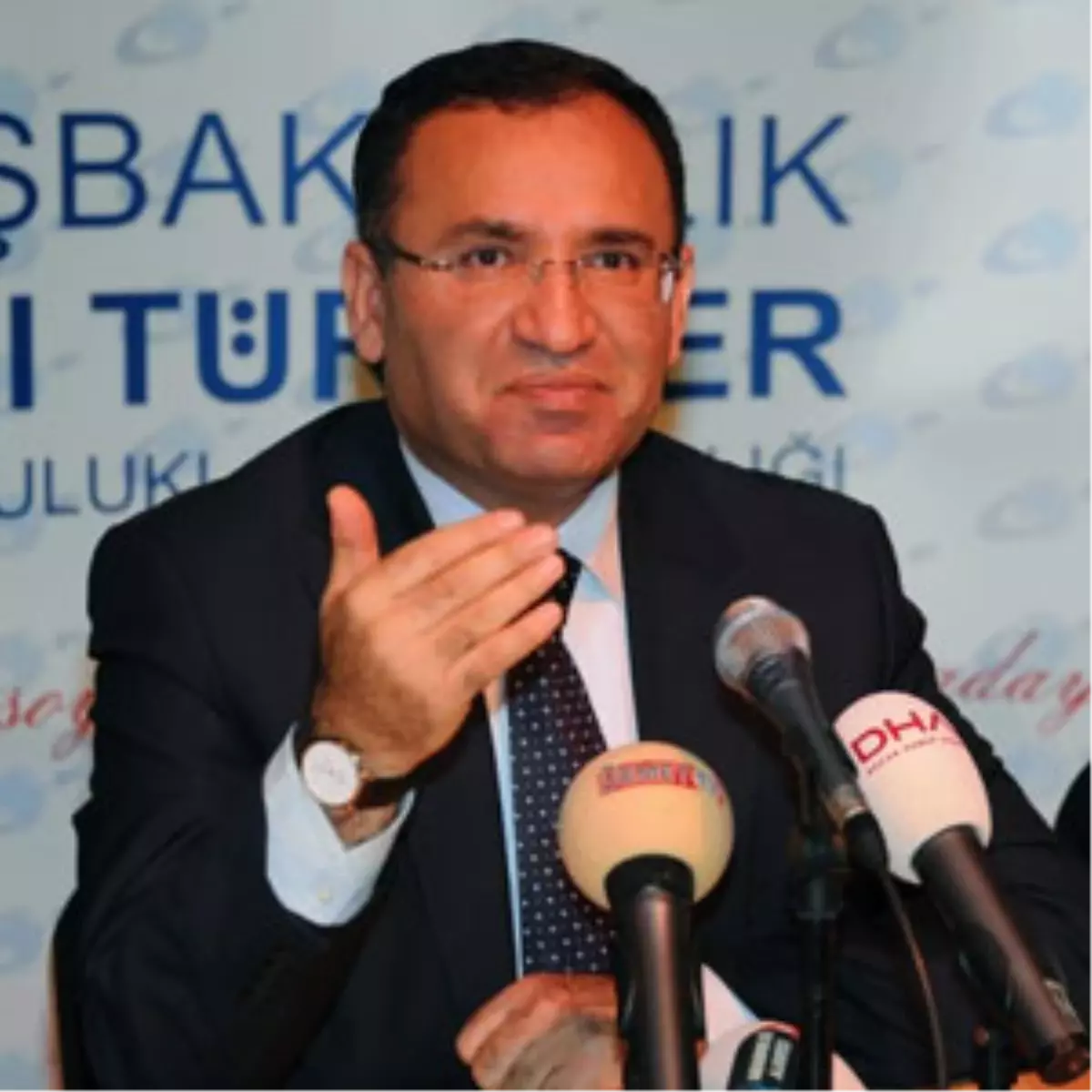 Bekir Bozdağ, Romanlarla Buluştu