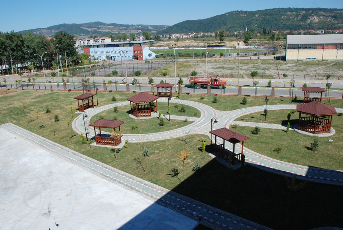 Belediye\'den Eğitim Kurumlarına Destek