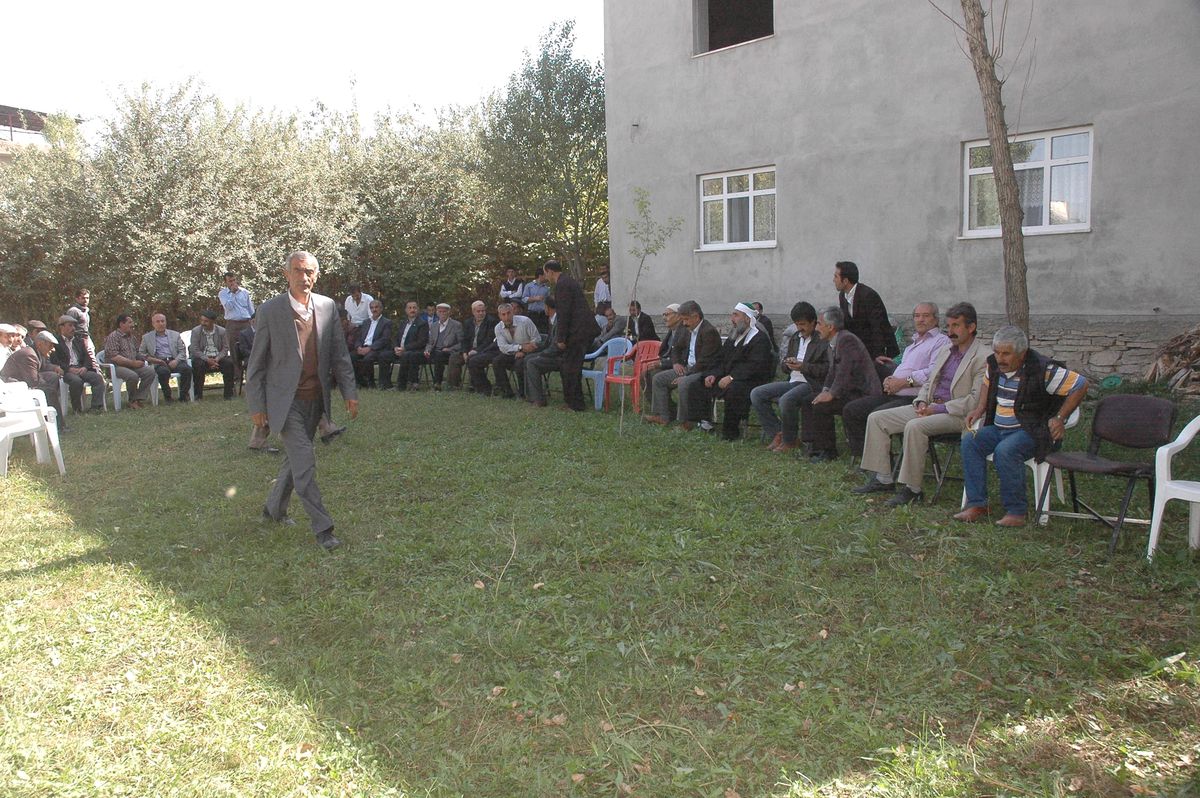 Bingöl\'deki Ateş Van\'a Düştü