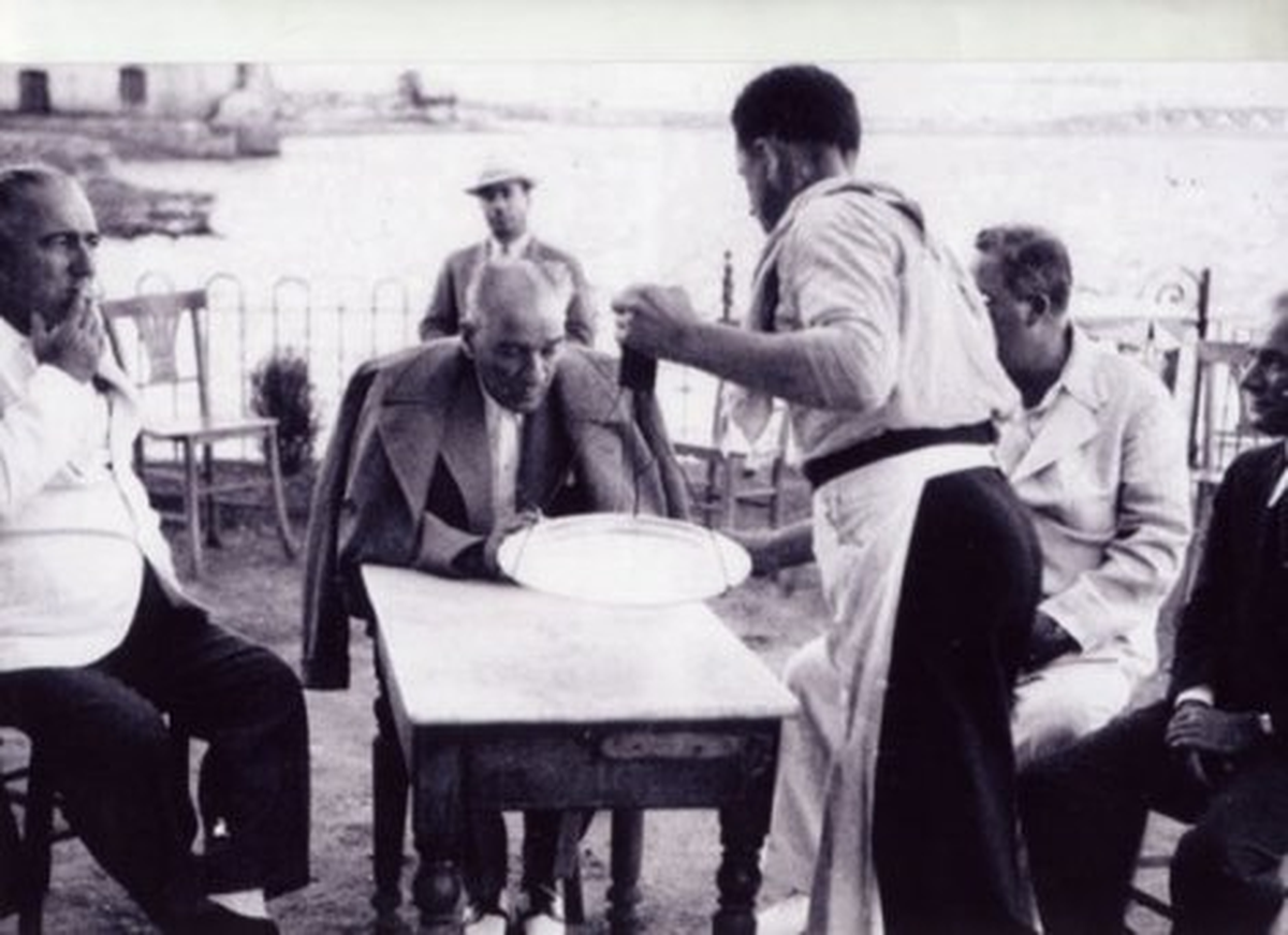Büyükçekmece\'de Atatürk\'ün Ziyaret Ettiği Mekan Orijinal Haline Çevriliyor