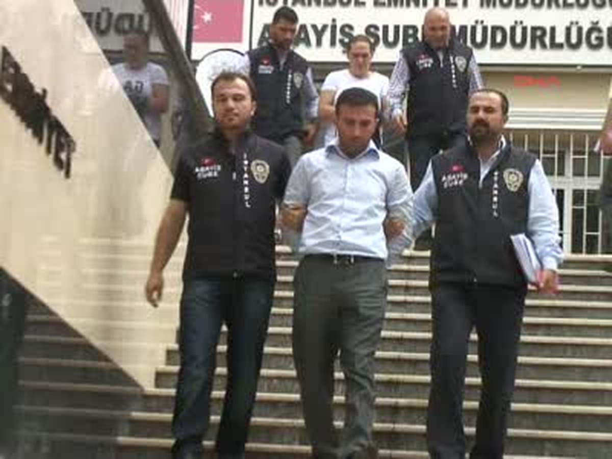 Sevgilisini Arkadaşına Gasp Ettirmiş