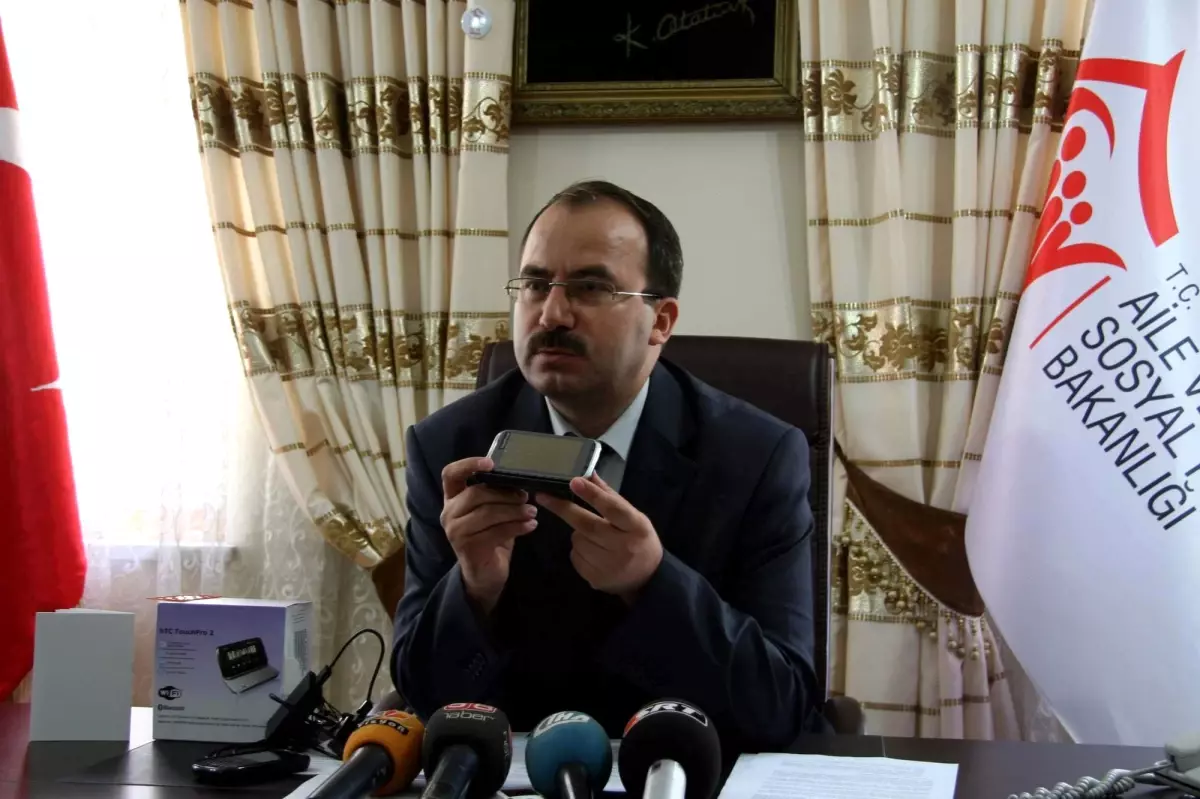 Görme Engelli Vatandaşlara 'Gören Göz' Cihazı Dağıtılacak