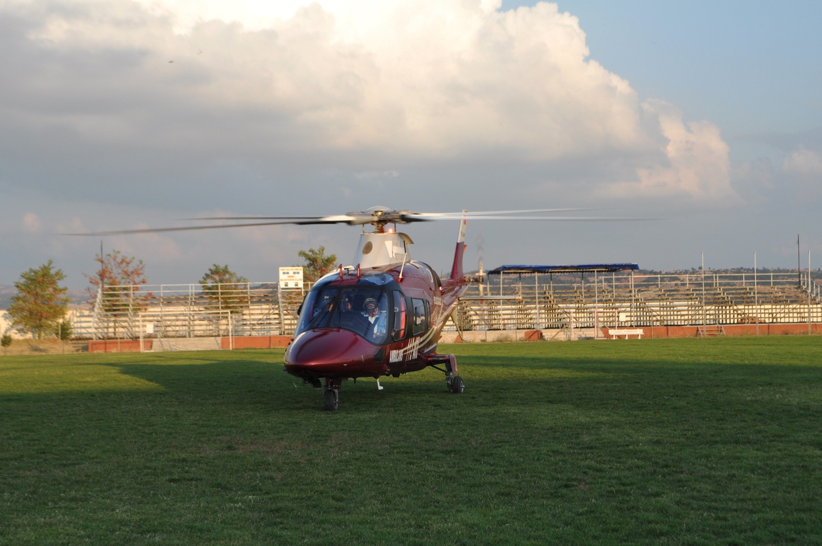Kalp Krizi Geçiren Hastaya Hava Ambulansı Yetişti