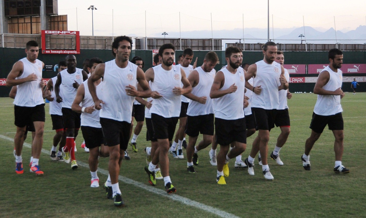 Medical Park Antalyaspor\'da Karabükspor Maçı Hazırlıkları