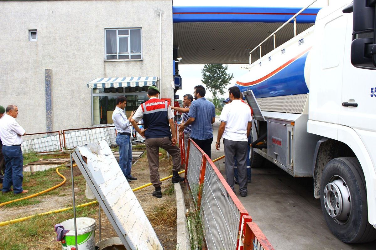 Samsun\'da Kaçak Motorin Operasyonu