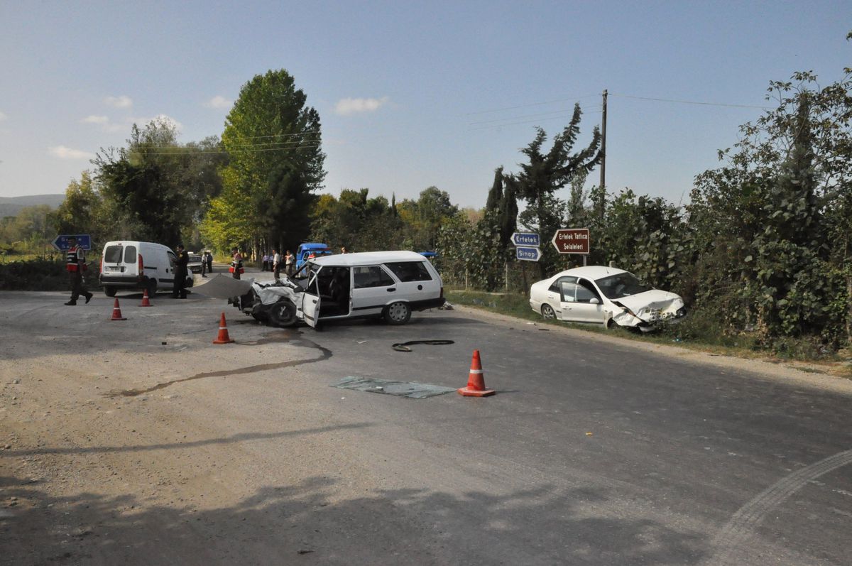 Sinop\'ta Kaza: 1 Ölü, 3 Yaralı