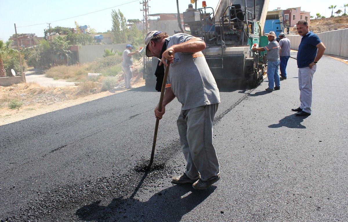 Toroslar Asfalt Çalışmalarını Sürdürüyor