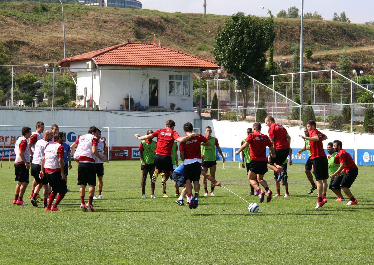 Trabzonspor\'da Neşeli Antrenman