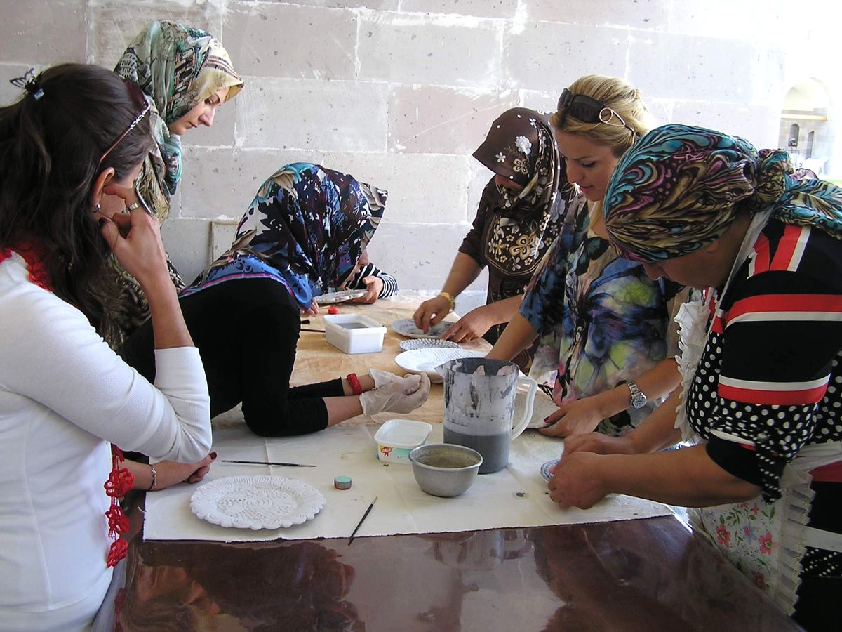 160 Bayan Kurs Görüyor