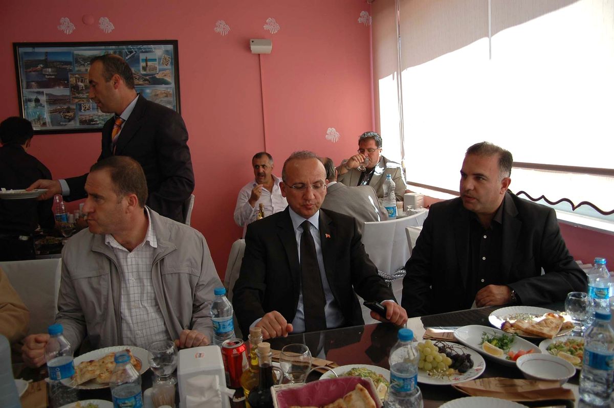 Bitlis\'e Yeni Büryan Salonu Daha Açıldı