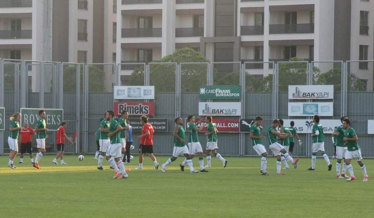 Bursaspor Elazığspor\'a Bileniyor