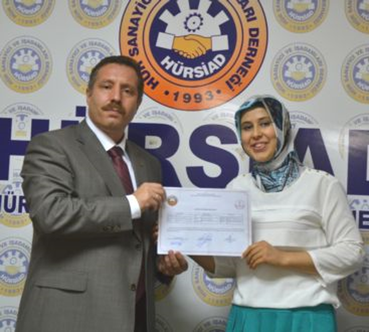 Hürsiad, Grafiker ve Tasarımcı Yetiştiriyor