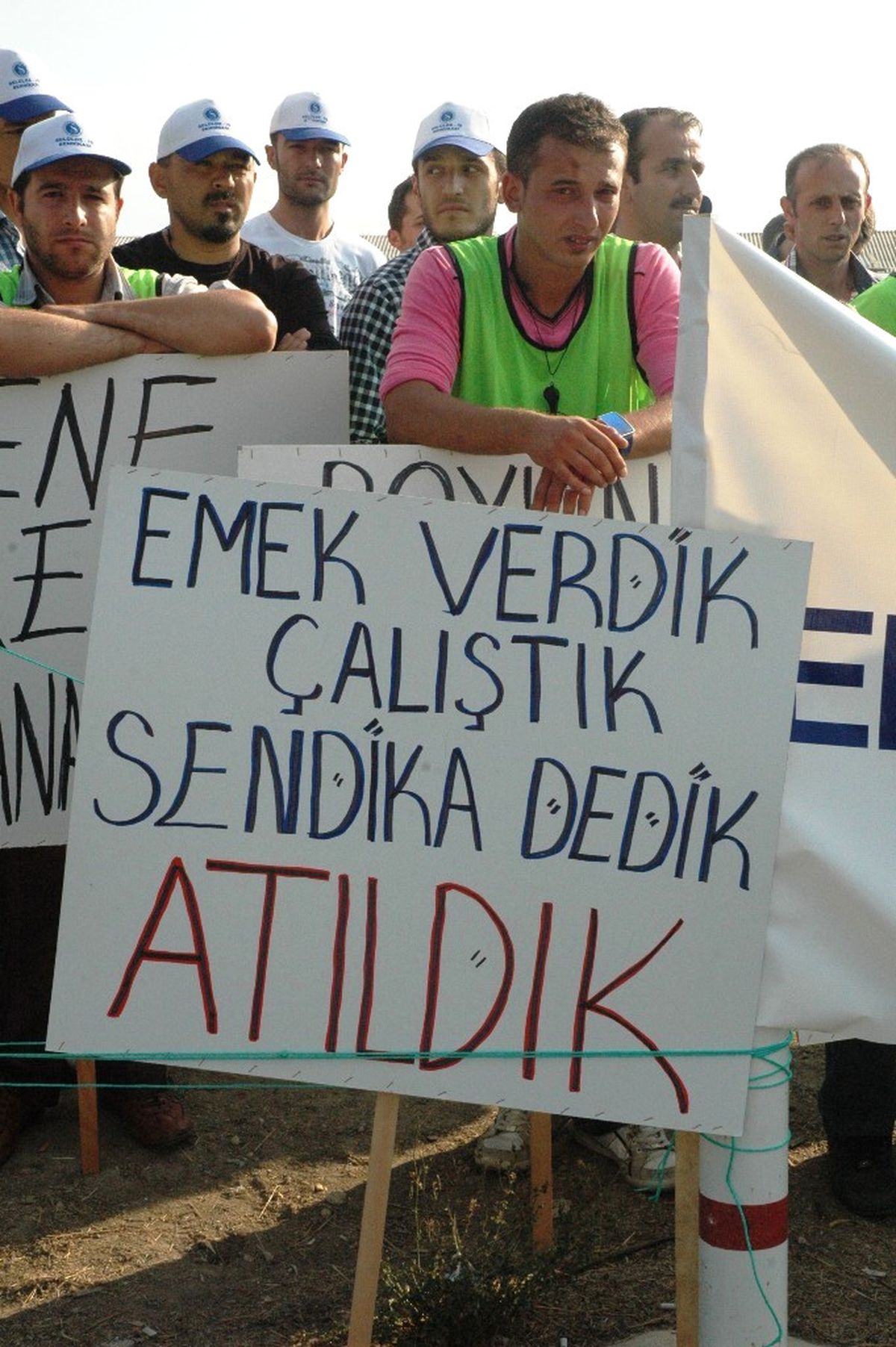 İşten Çıkarılan İşçilerden Eylem