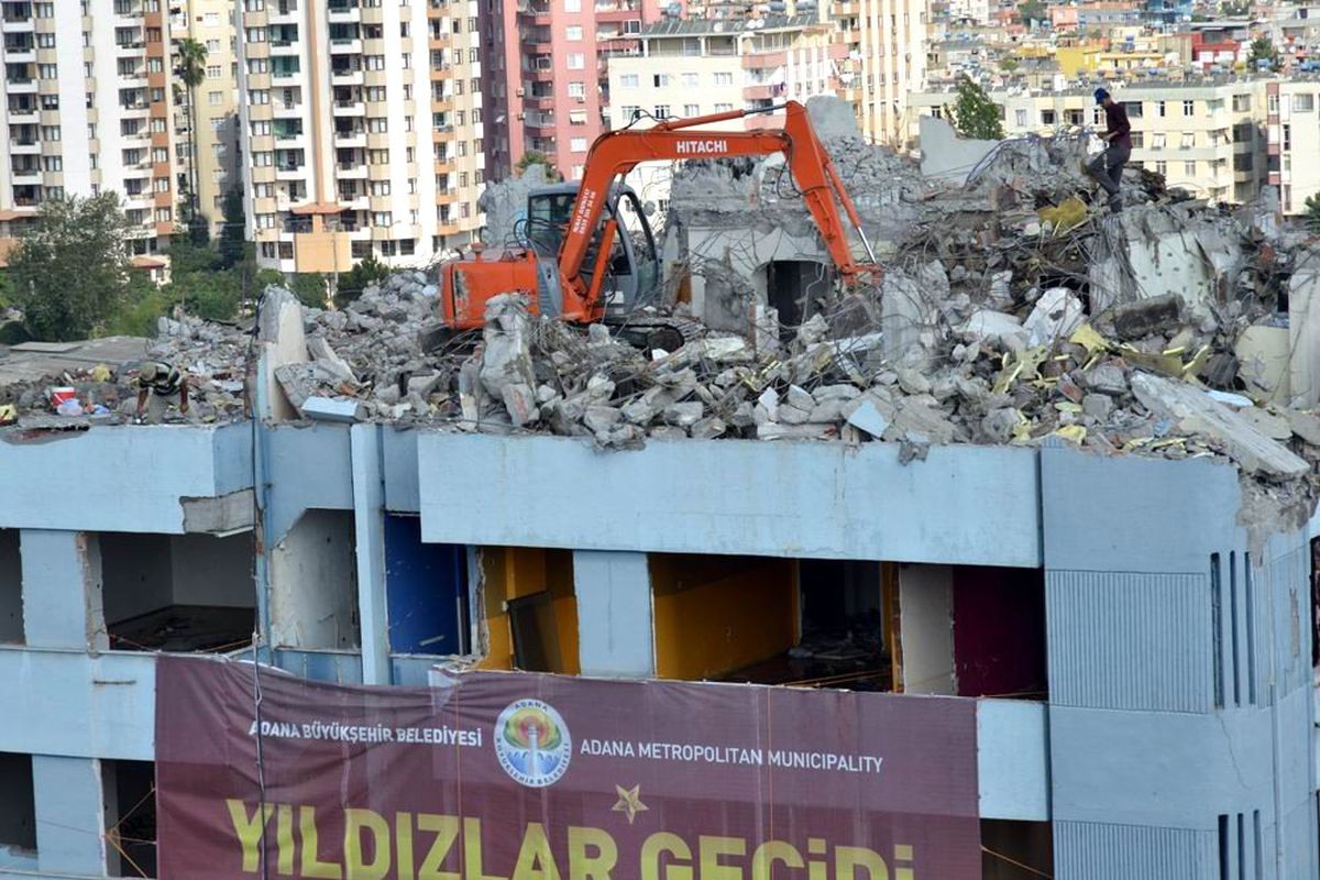 Kat Kat Yıkım