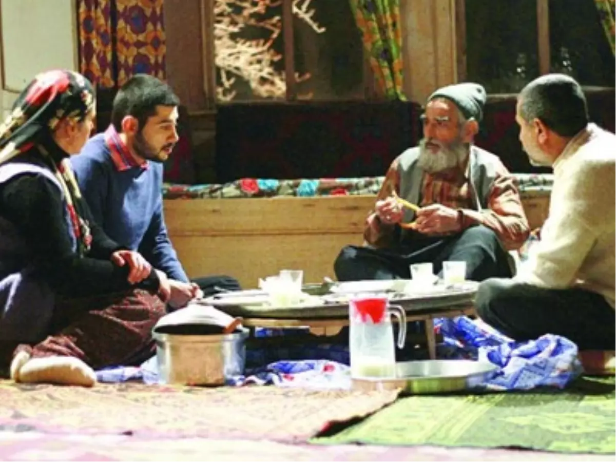 Kum Sanatından İlk Jenerik Siya Mem-U Zin Dizisinde Kullanıldı