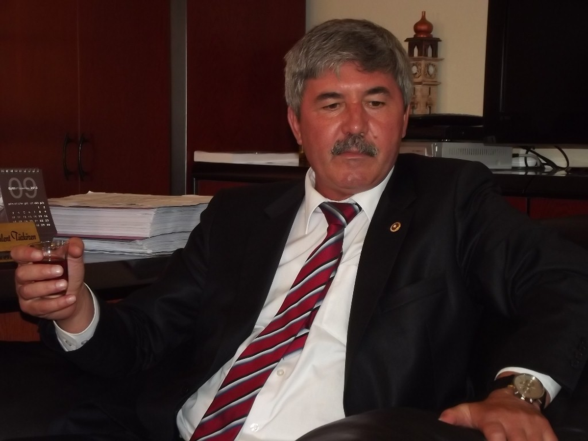 Milletvekili Namık Havutça\'dan Farklı Açıklamalar