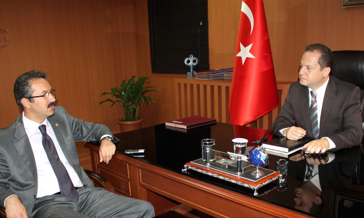 Milletvekili Ünal, Rektör Yarılgaç\'ı Ziyaret Etti