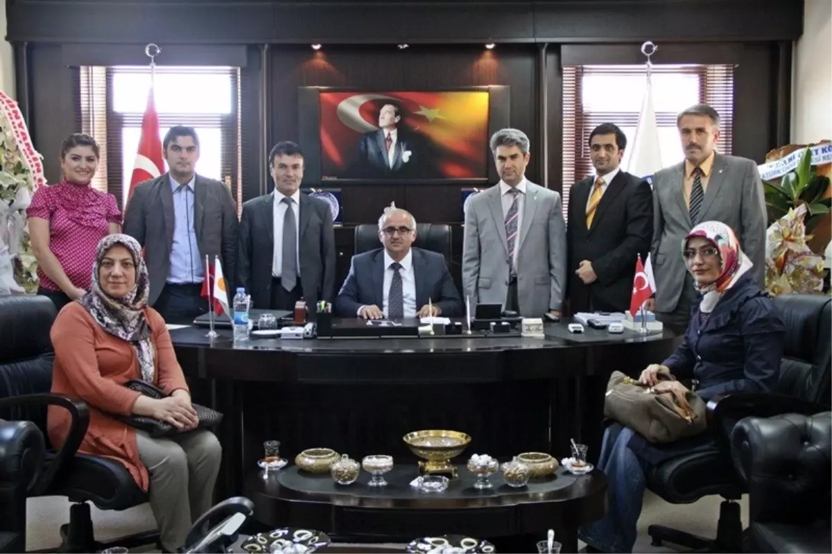 Sağlık - Sen Yönetimi Rektör Prof. Dr. Budak\'ı Ziyaret Etti