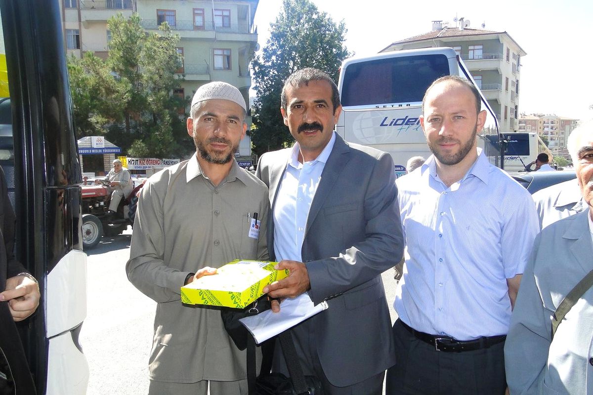 Sungurlu\'da İlk Hacı Kafilesi Dualarla Uğurlandı