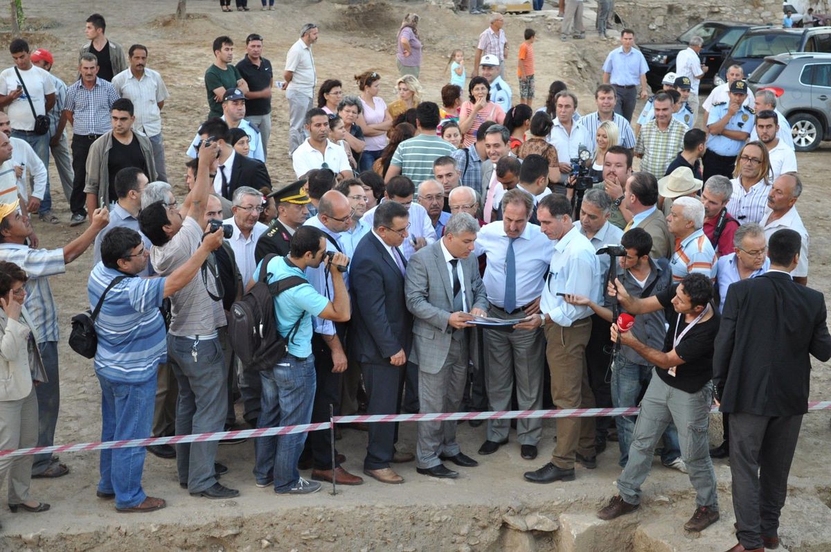 Telmessos Antik Tiyatrosu\'nun Restorasyonuna Başlandı