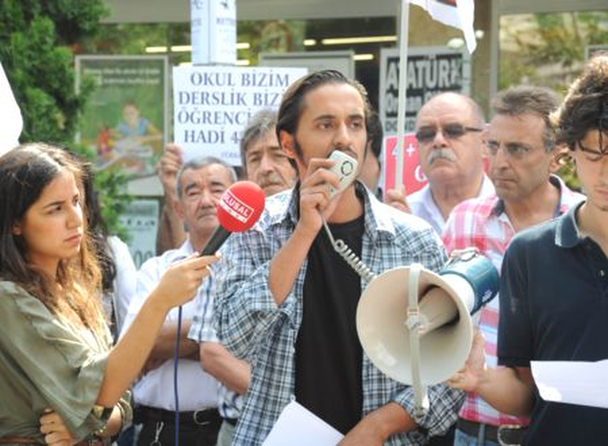 Tgb Üyelerinden Gözaltı Protestosu