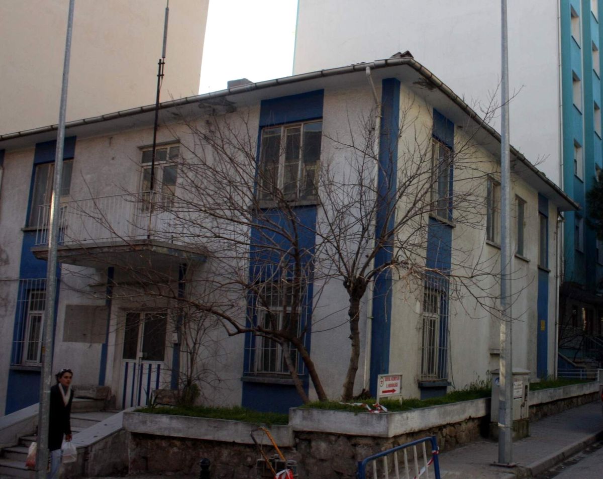 Abide Polis Merkezi Yıkılıyor
