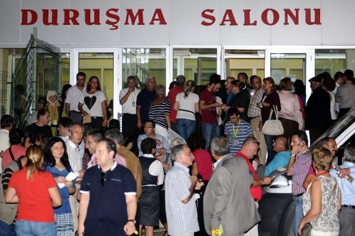 Balyoz Sanıkları Duruşma Salonuna Alındı