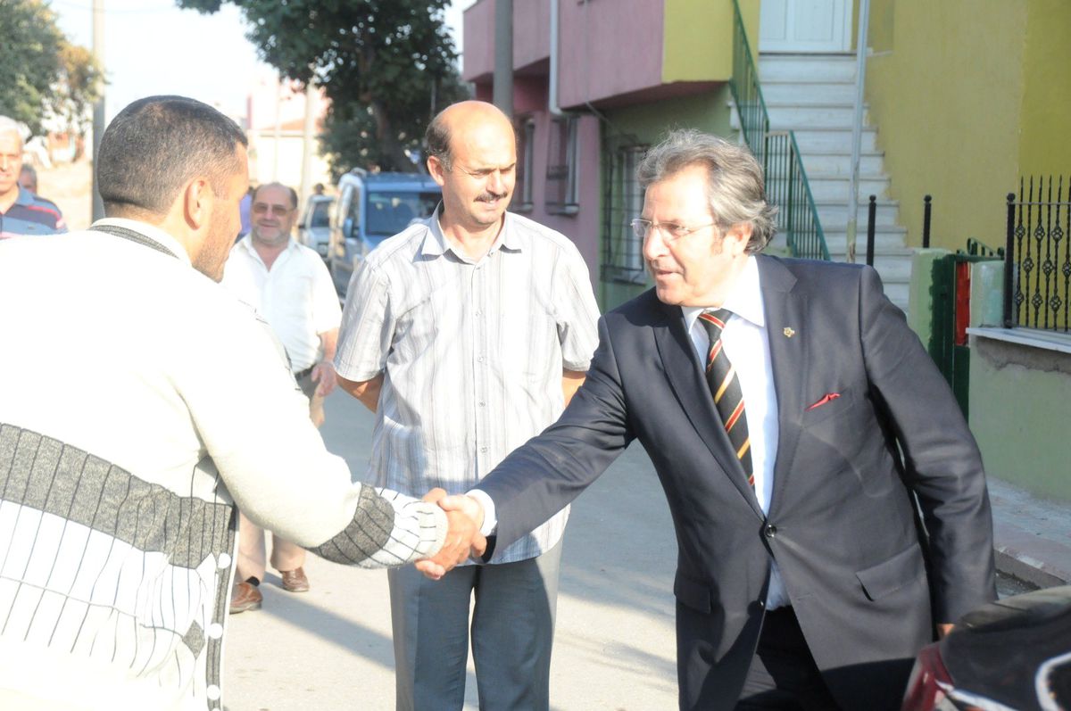 Bandırma Belediyesi\'nden Okul Bahçelerine Asfalt