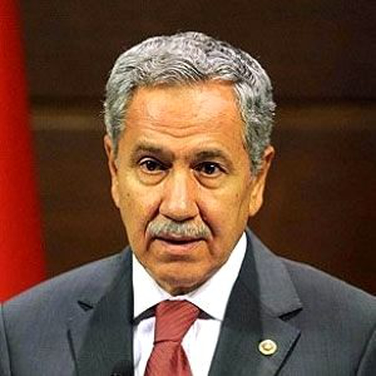 Başbakan Yardımcısı Bülent Arınç."Bizden Kanun Dışı Bir Terörle Mücadele Yöntemini Hiç Kimse...