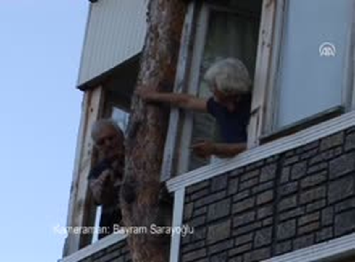 Fıkra Gibi Evde Yıkılma Tehlikesi
