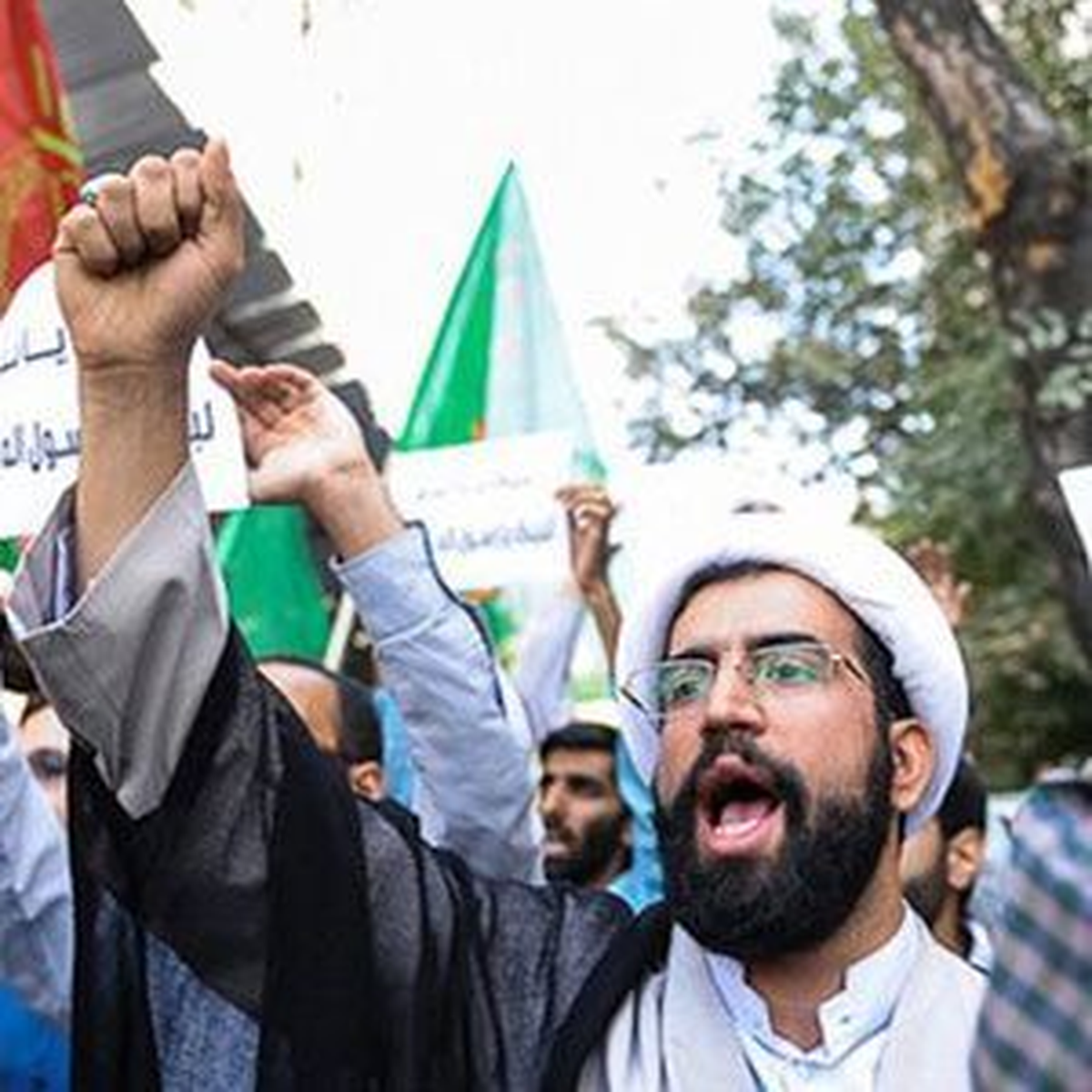 Fransız Dergisinden Tehlikeli Kışkırtma