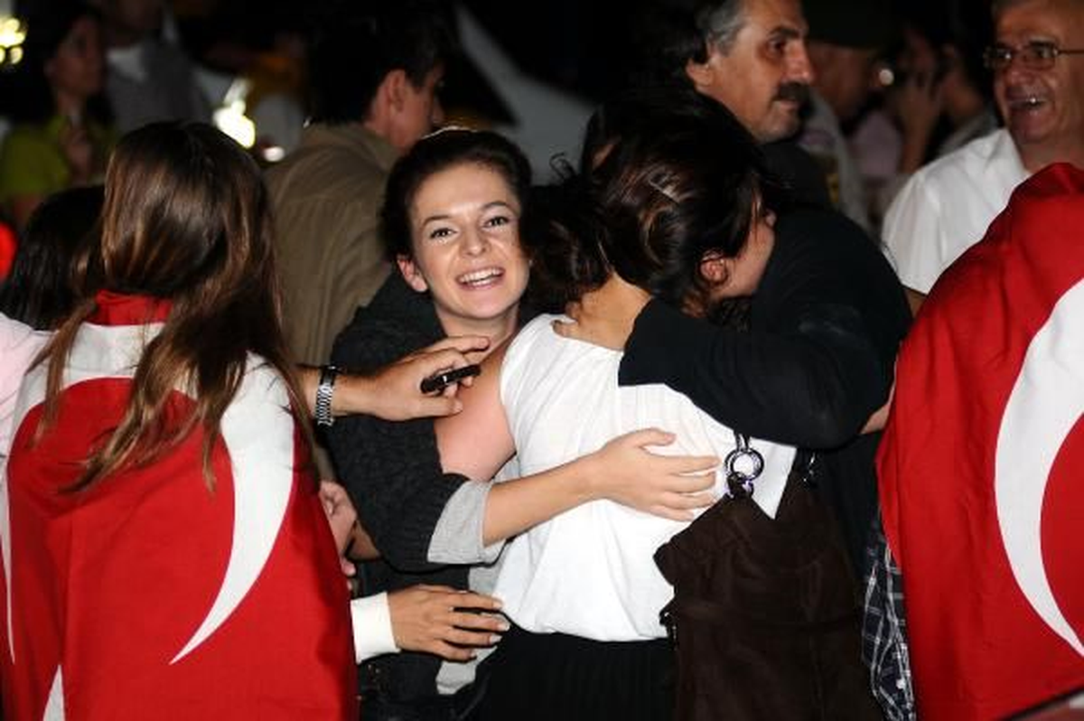 Gol Oldu, Tahliye Sandılar