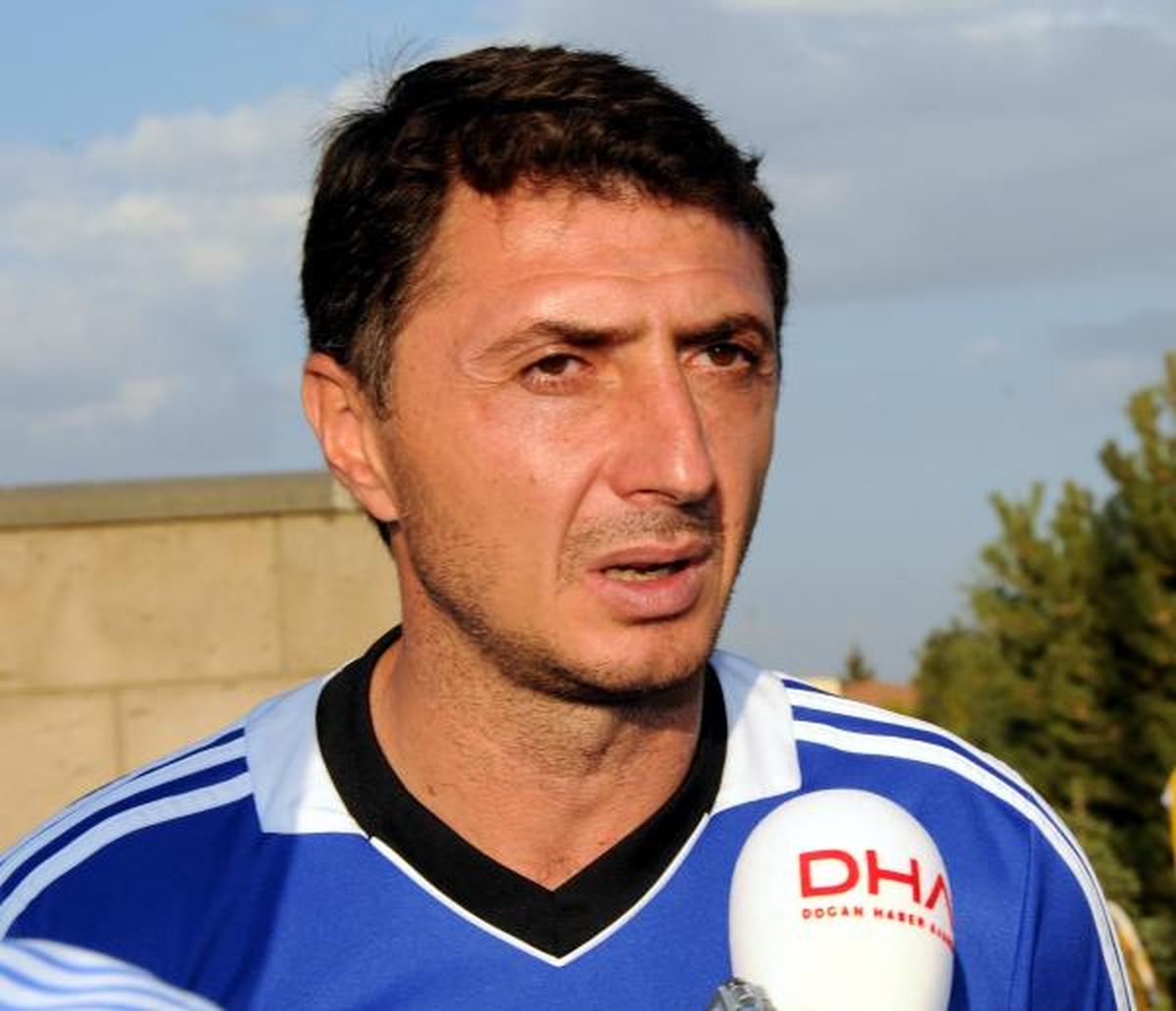 Kayserispor Teknik Direktörü Şota: "Güvendiğim Oyuncuları Oynatıyorum"