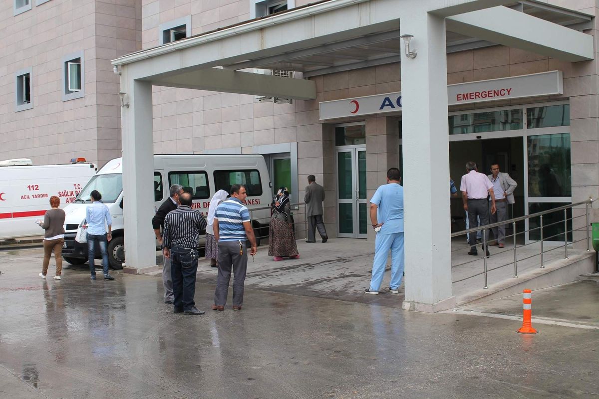 Kırşehir\'de Öğrenci Servisi Devrildi: 1 ölü