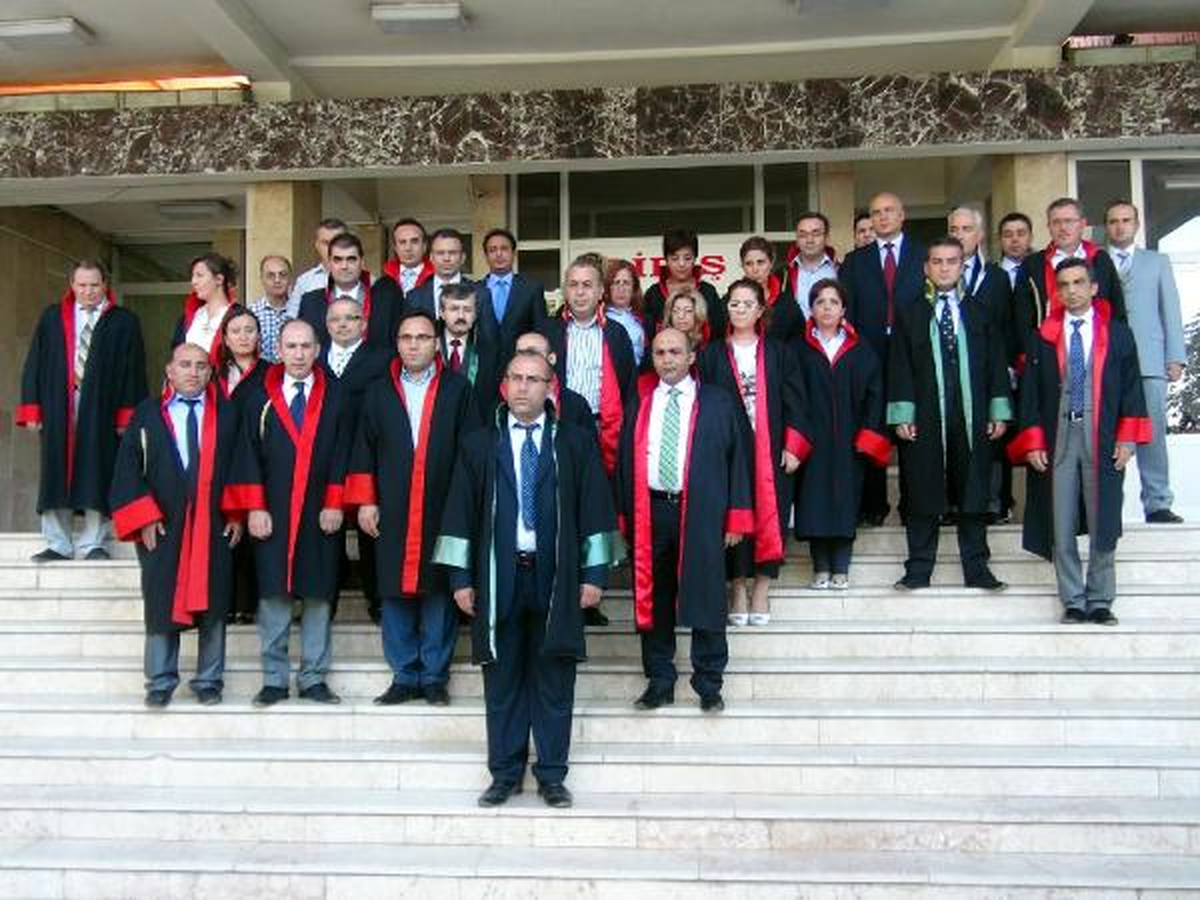 Malatya\'da Başsavcı Uzun\'un Şehit Edilmesine Tepki