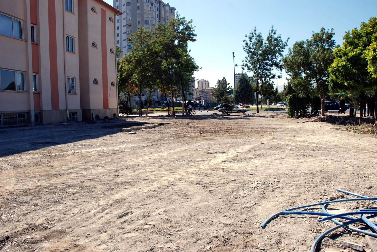Melikgazi\'de Otopark Çalışması